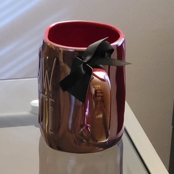 New Rae Dunn Disney Snow White and Seven Dwarfs Iridescent Red Mug - Picture 2 of 4